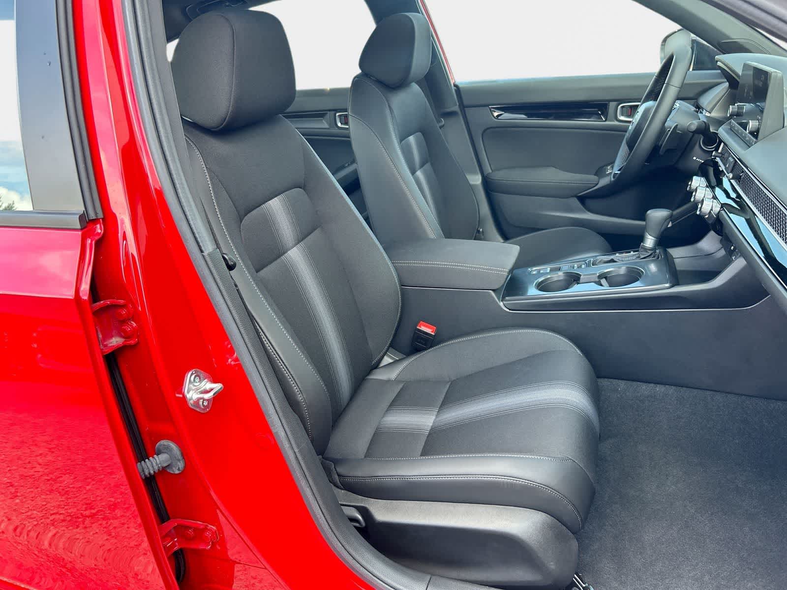 2025 Honda Civic Sport - Photo 14