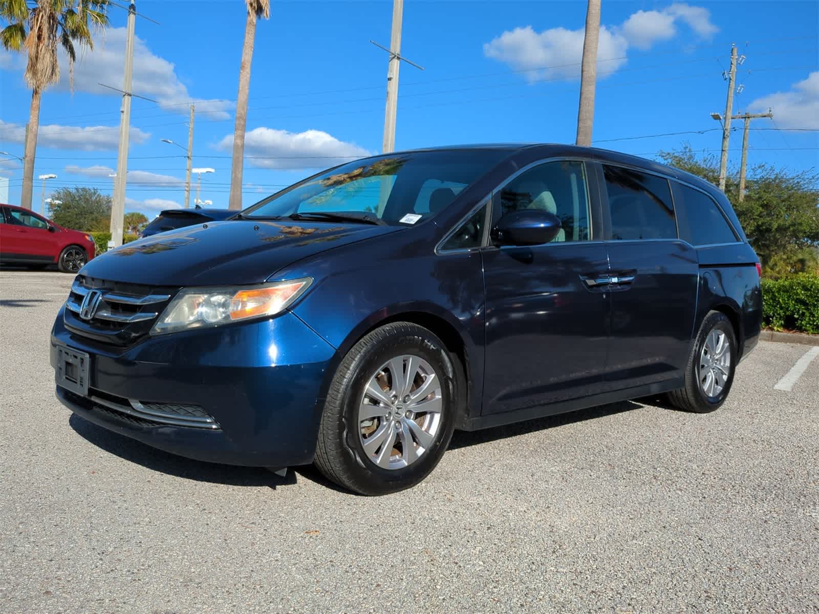 Used 2016 Honda Odyssey SE with VIN 5FNRL5H32GB064059 for sale in Tampa, FL