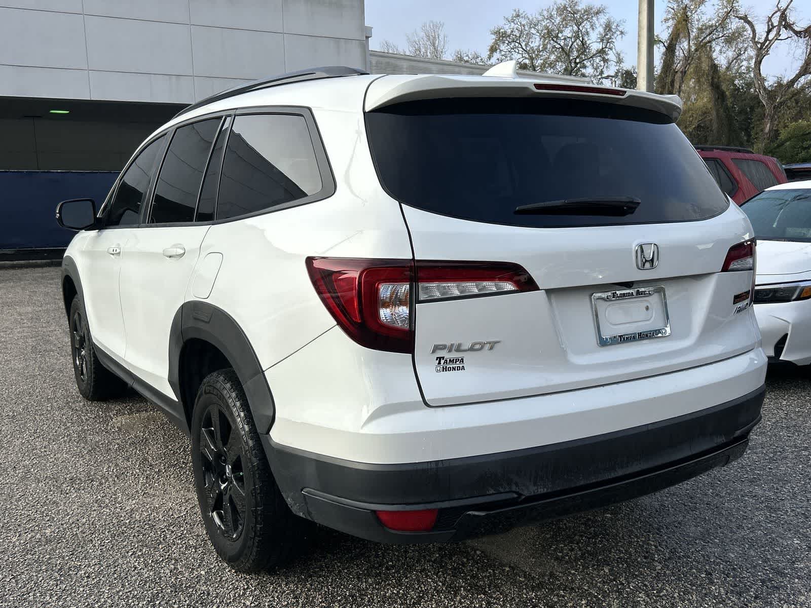 Used Platinum White Pearl 2022 Honda Pilot TrailSport for Sale in