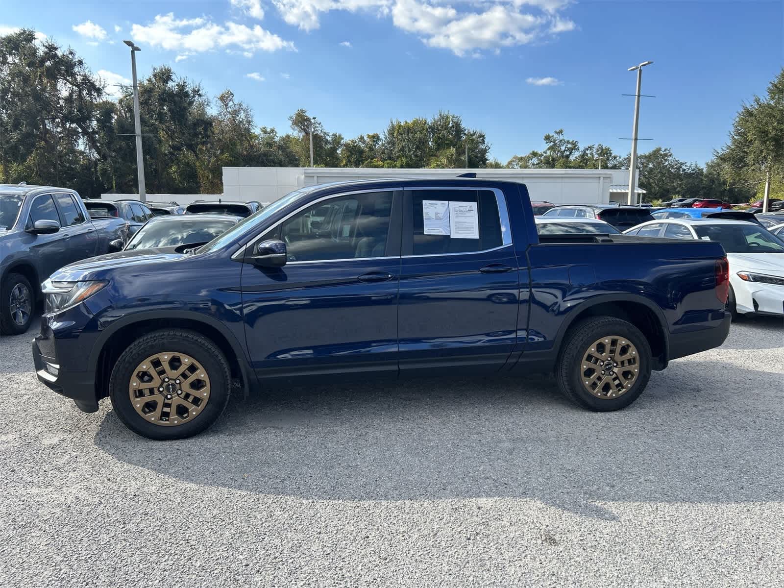 2023 Honda Ridgeline RTL photo 3