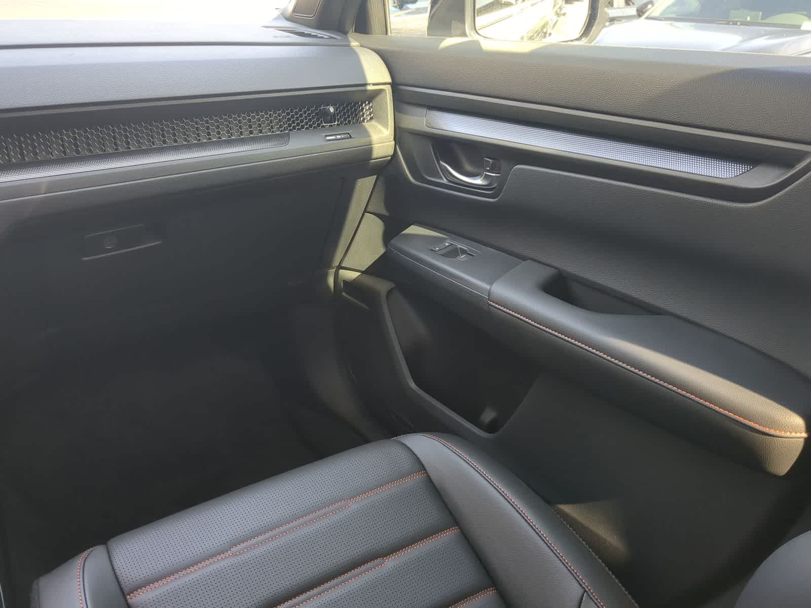 2025 Honda CR-V Sport-L - Photo 16
