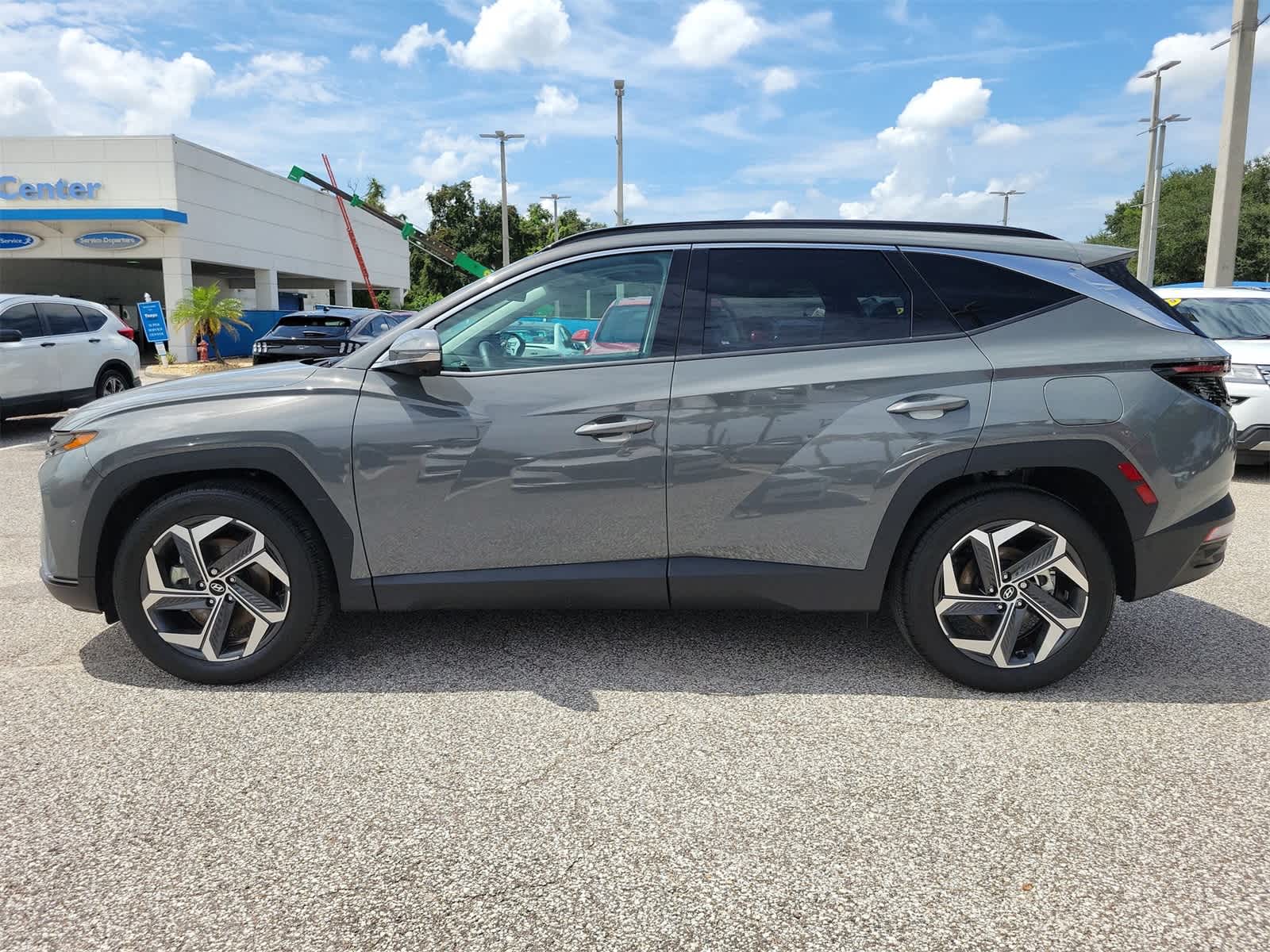 Used 2024 Hyundai Tucson Limited with VIN 5NMJE3DE5RH435977 for sale in Tampa, FL