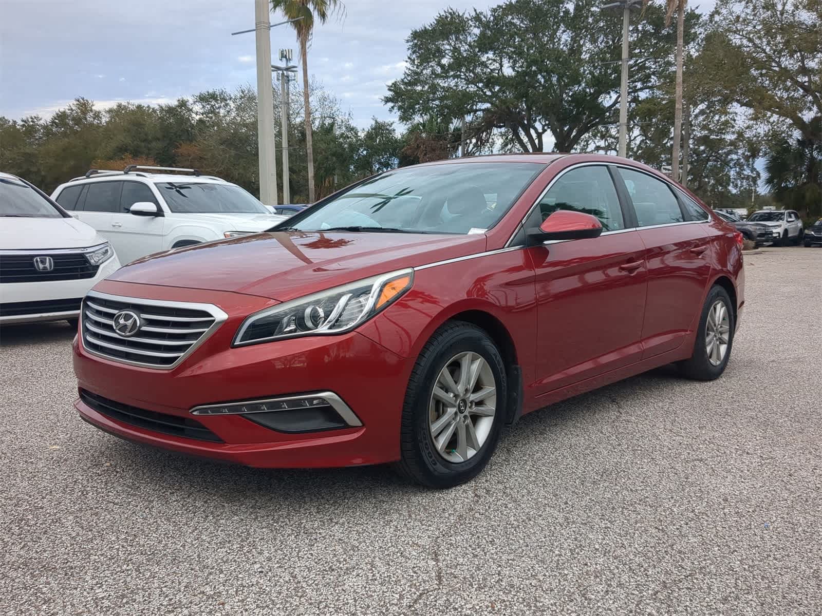 Used 2015 Hyundai Sonata SE with VIN 5NPE24AF1FH152956 for sale in Tampa, FL