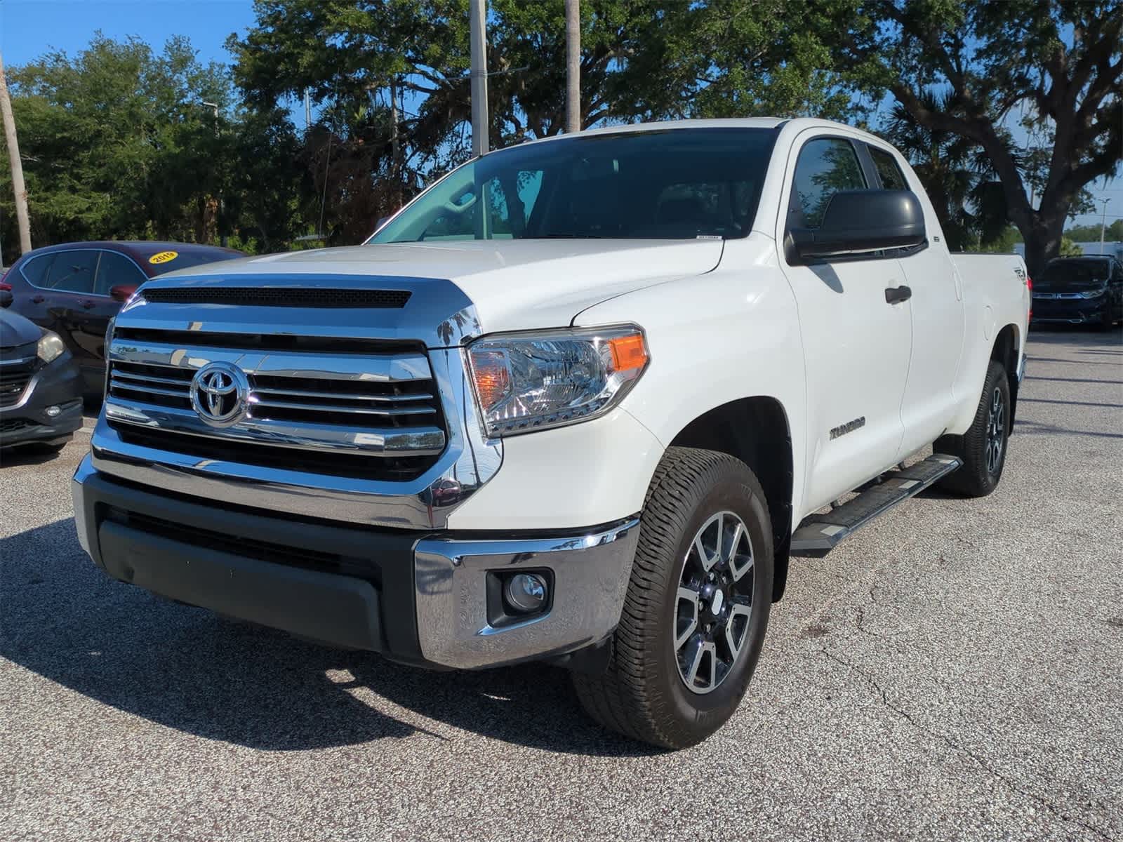 Used 2017 Toyota Tundra SR5 with VIN 5TFRM5F15HX110084 for sale in Tampa, FL