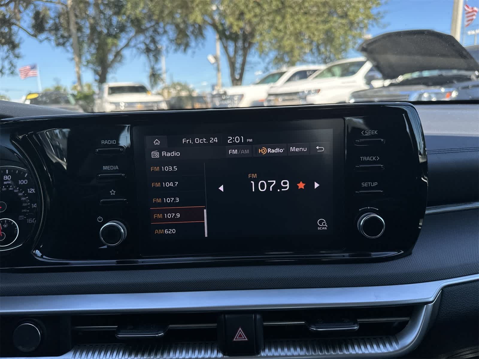 2022 Kia K5 LXS photo 4