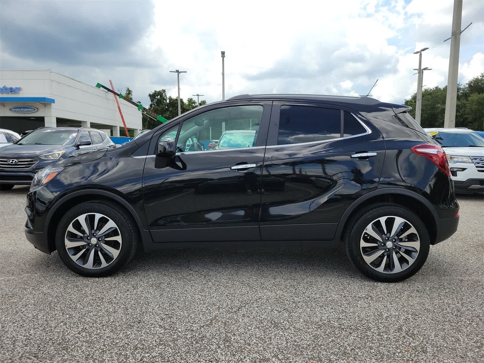 Used 2022 Buick Encore Preferred with VIN KL4CJASM8NB525491 for sale in Tampa, FL