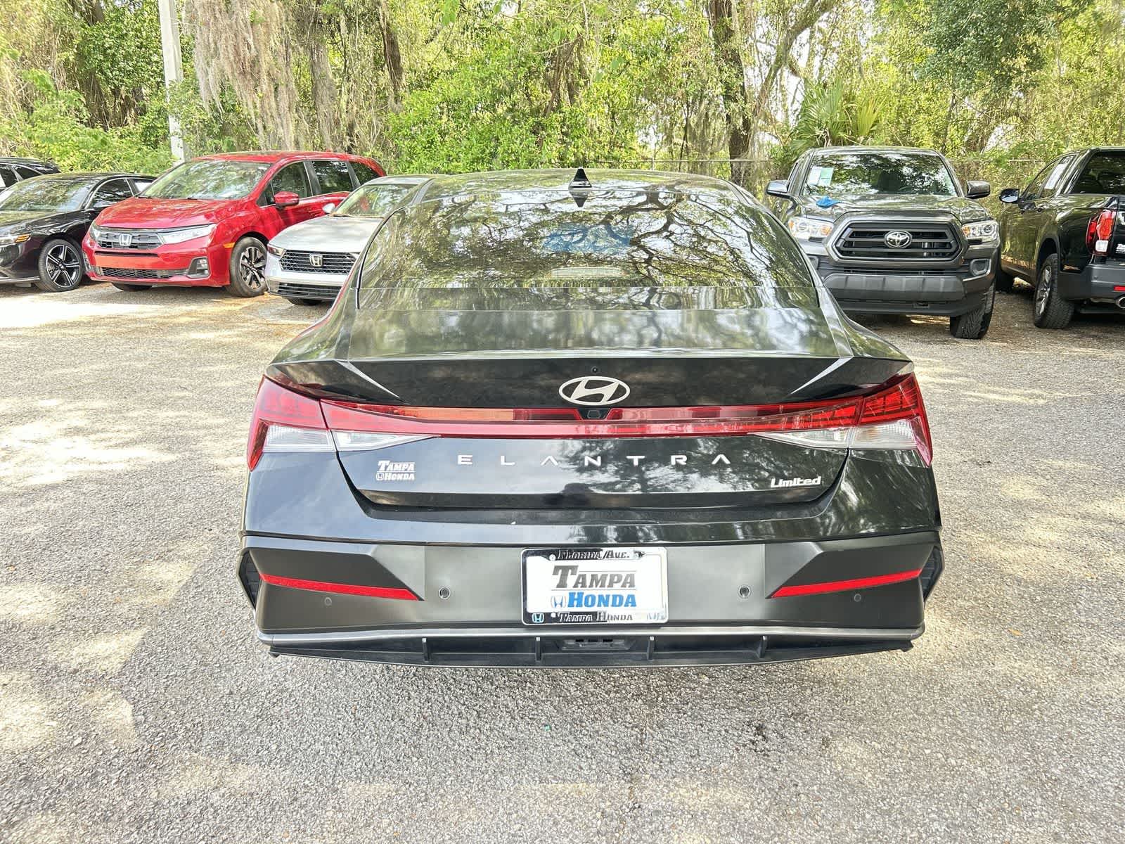 View vehicle photo 7