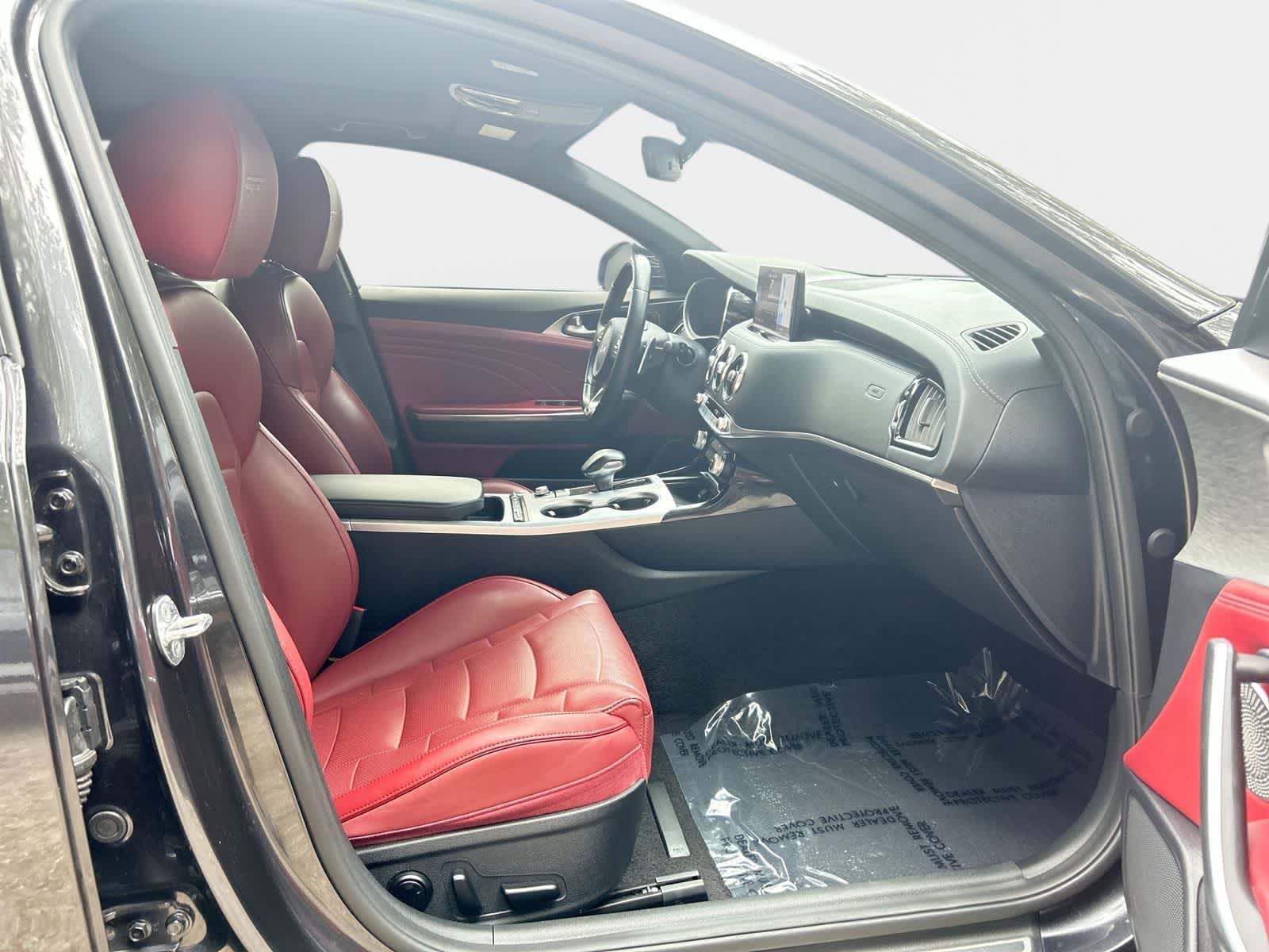 2023 Kia Stinger GT2 - Photo 14