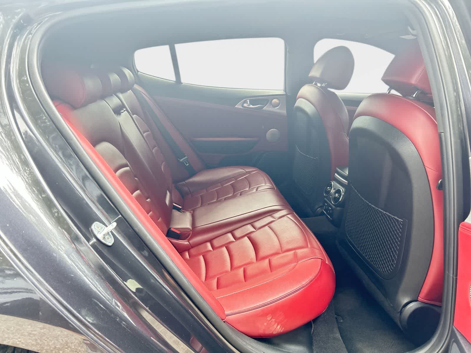 2023 Kia Stinger GT2 - Photo 13