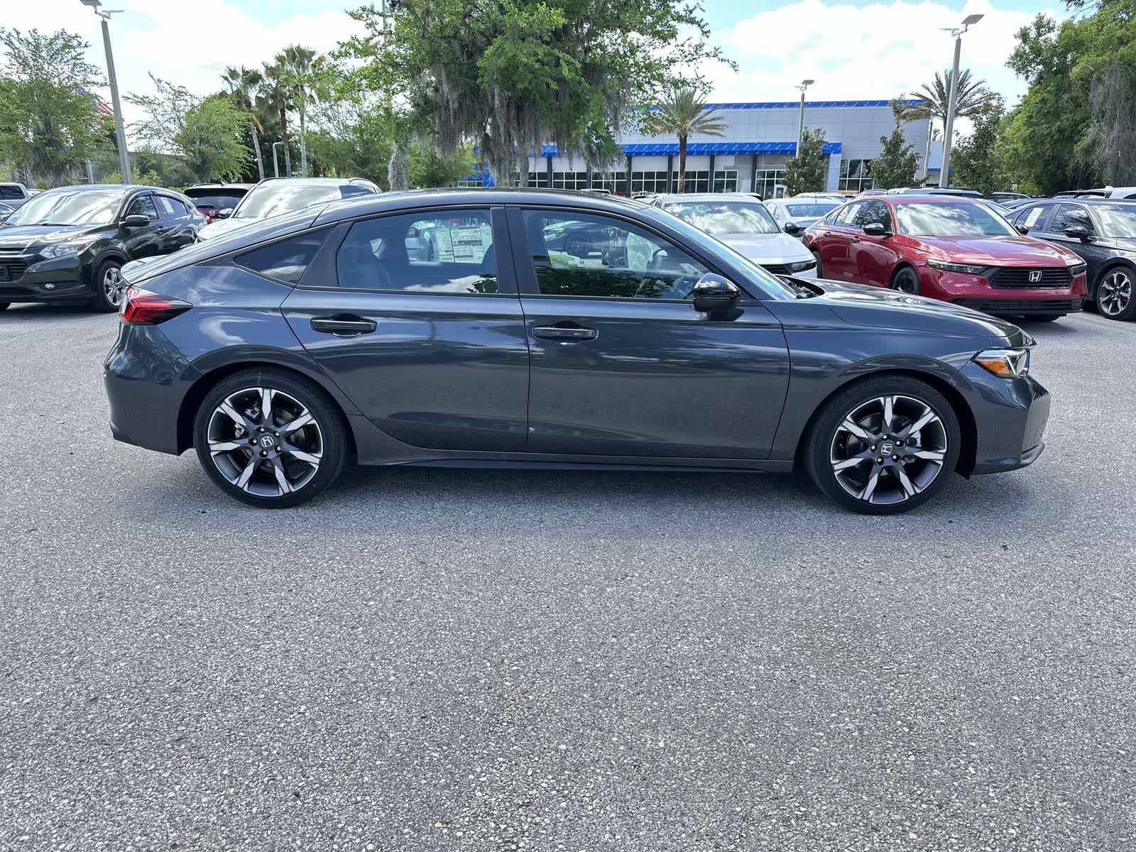 View vehicle photo 7