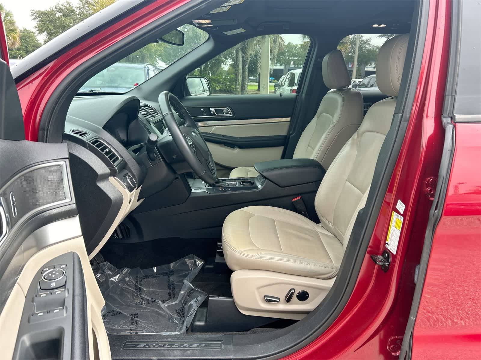 Used 2018 Ford Explorer XLT with VIN 1FM5K7D8XJGA95938 for sale in Wesley Chapel, FL