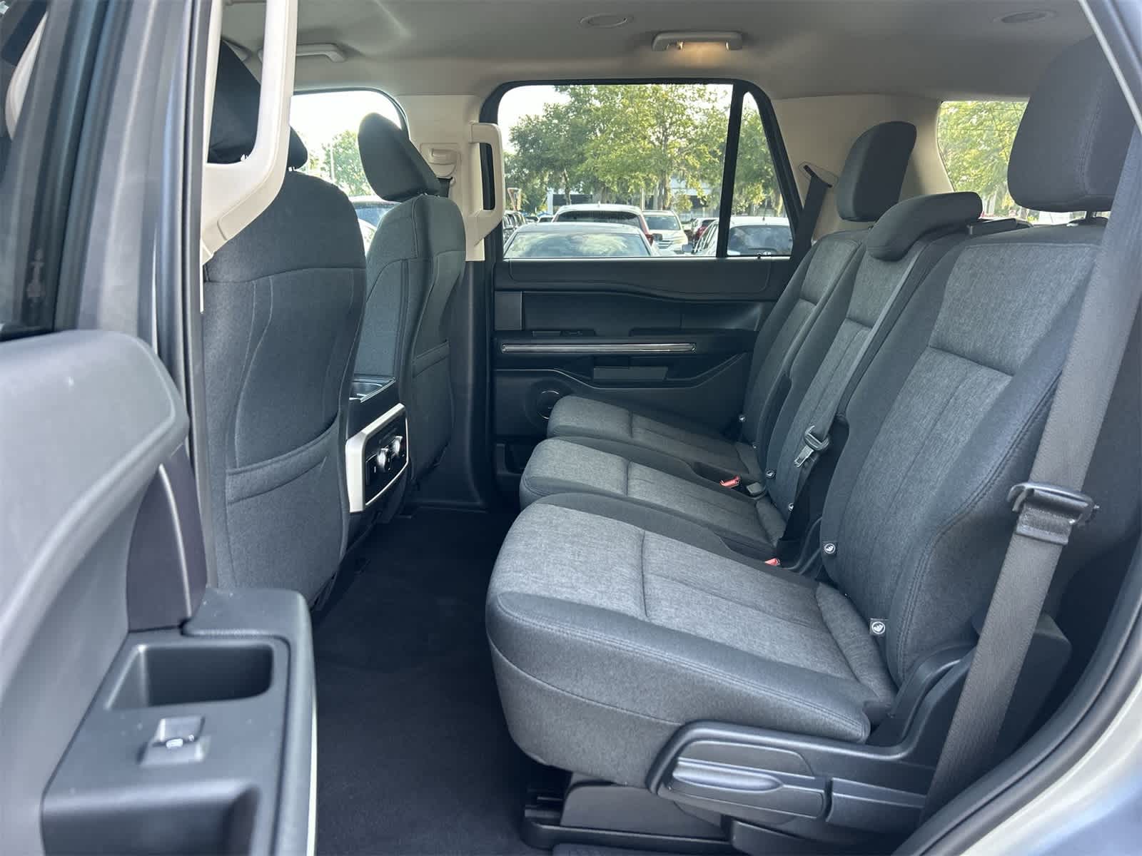 2024 Ford Expedition XLT photo 14