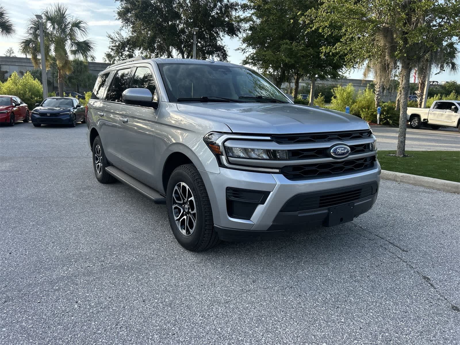 2024 Ford Expedition XLT photo 7
