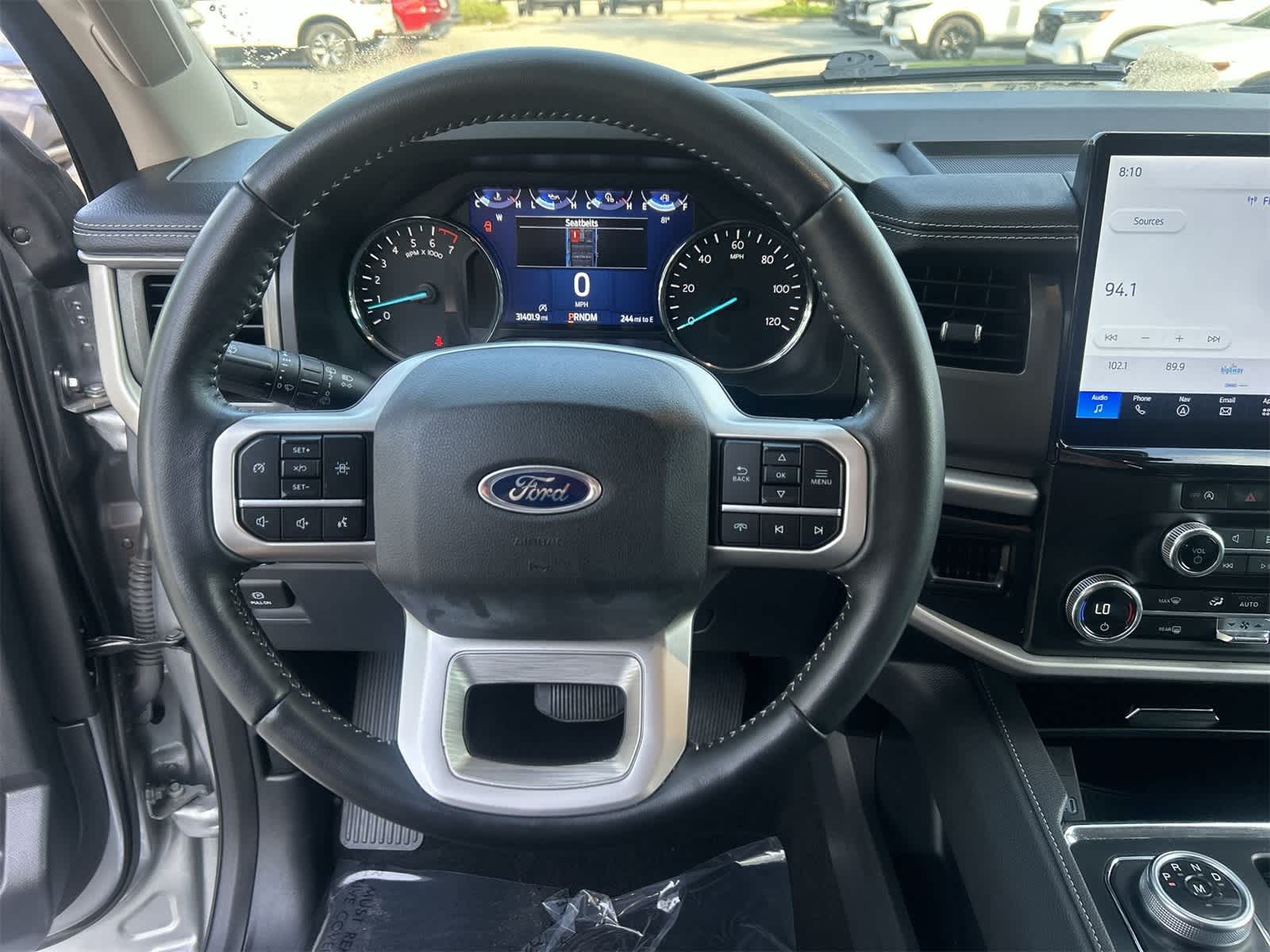 2024 Ford Expedition XLT photo 16