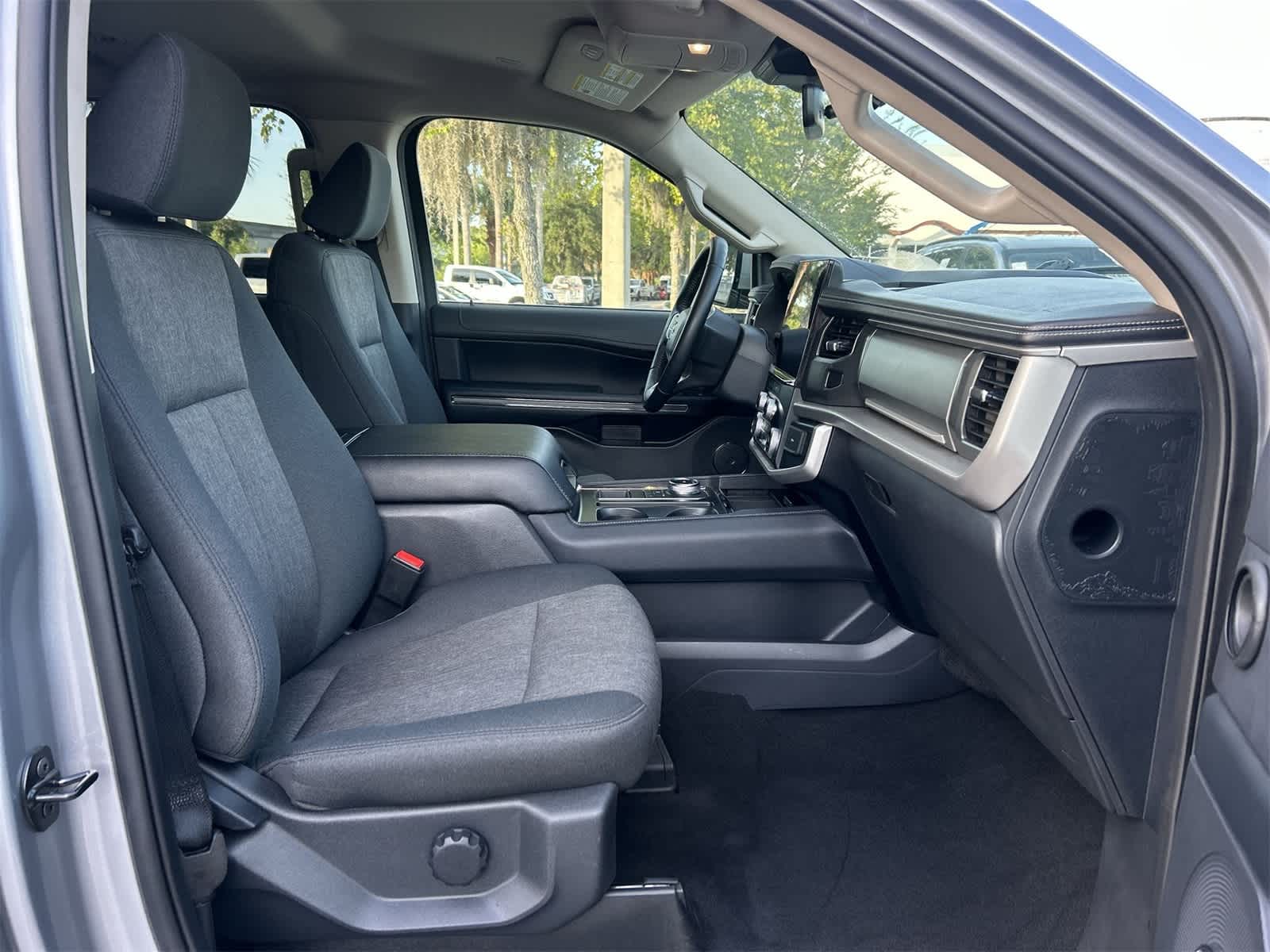 2024 Ford Expedition XLT photo 15