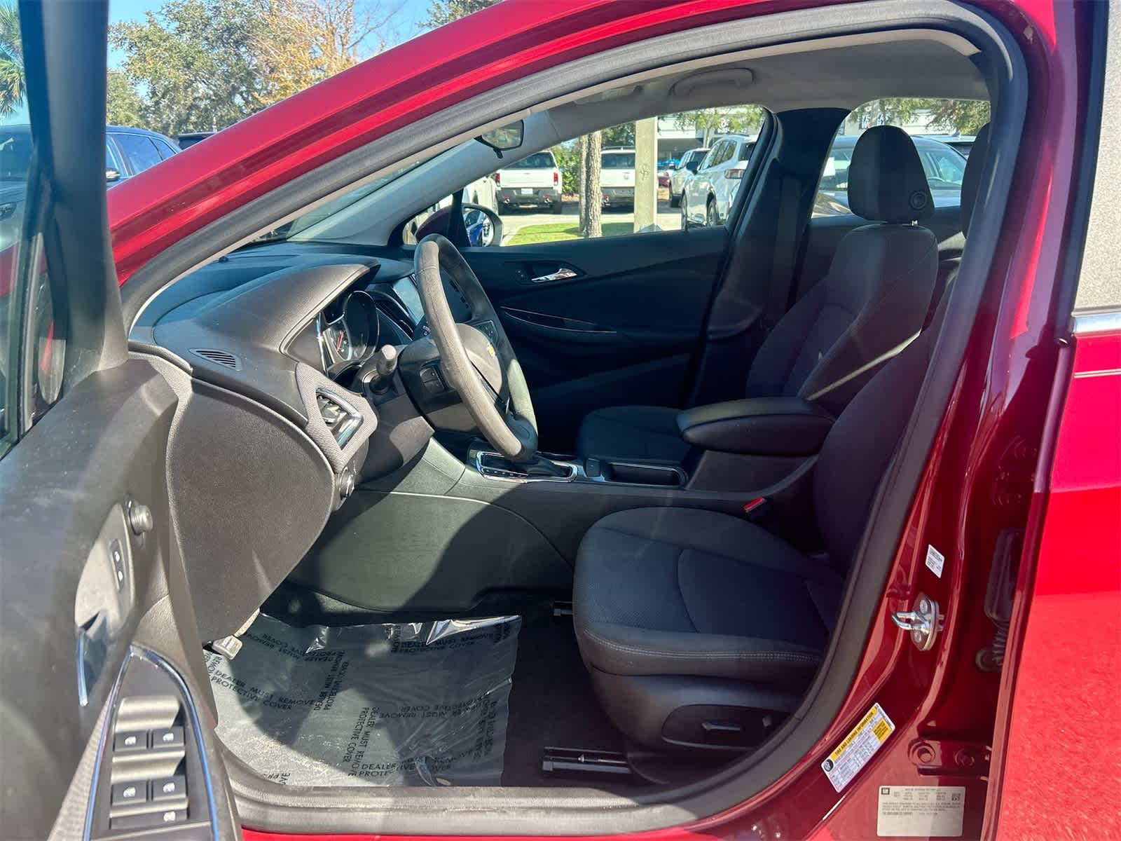 Used 2018 Chevrolet Cruze LT with VIN 1G1BE5SM7J7108981 for sale in Wesley Chapel, FL