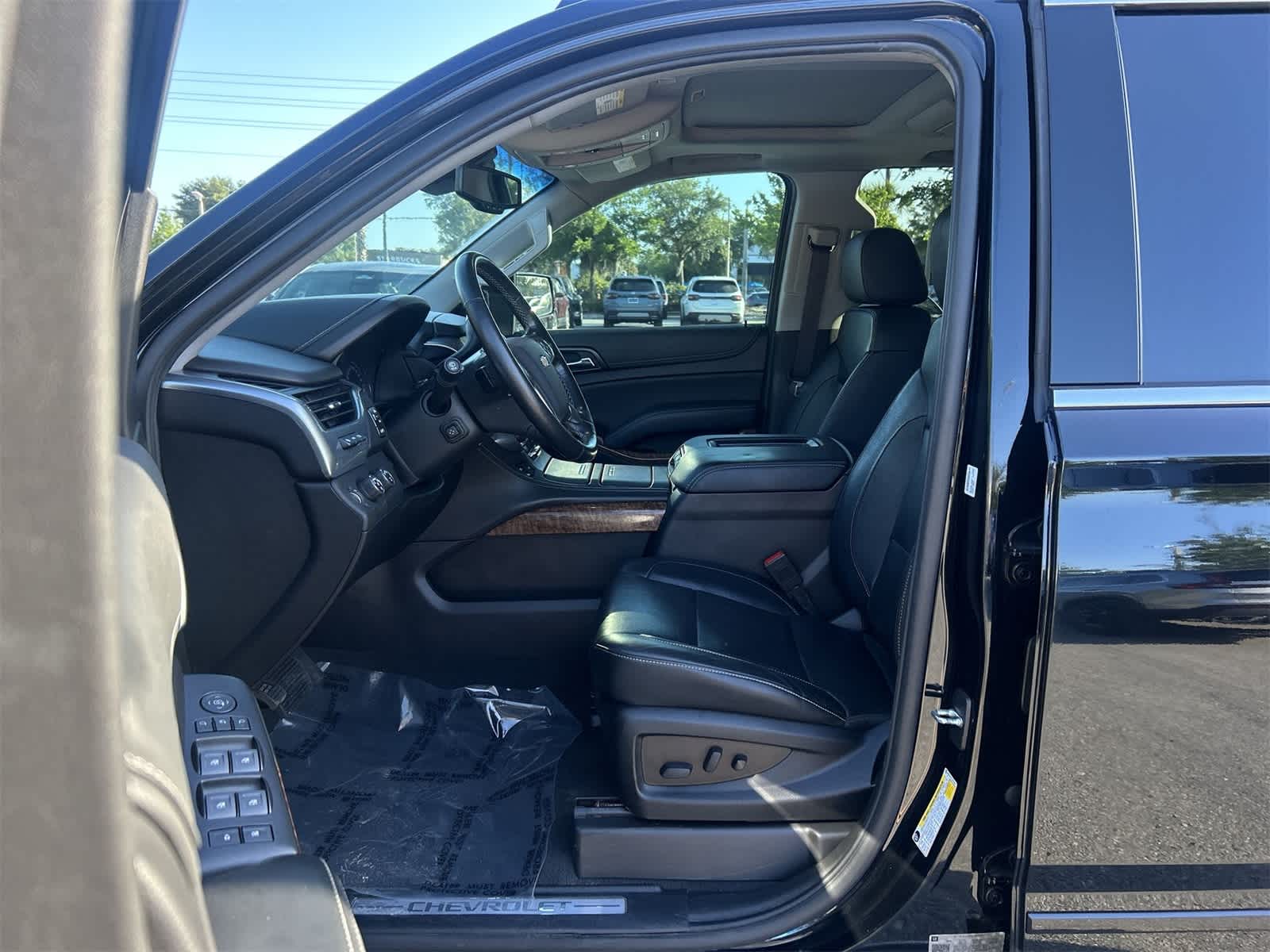 Used 2020 Chevrolet Suburban Premier with VIN 1GNSKJKC7LR225605 for sale in Wesley Chapel, FL