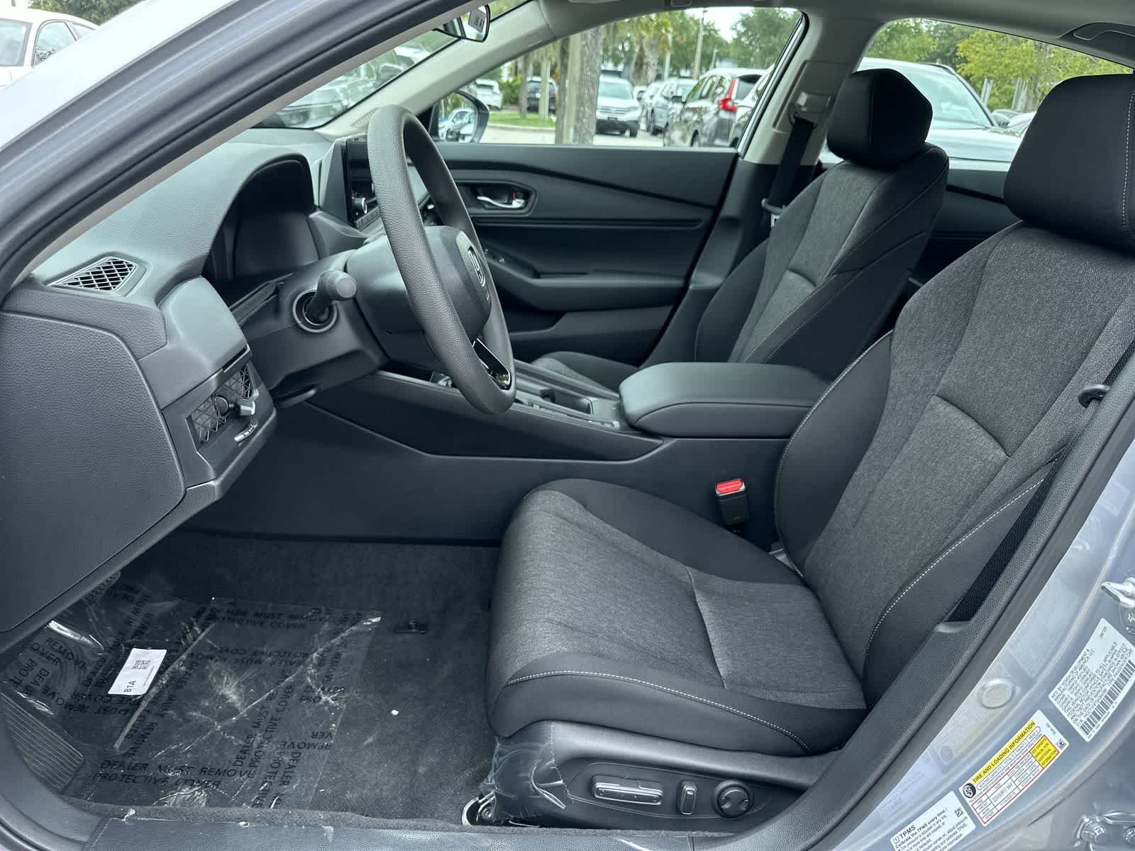 2025 Honda Accord SE - Photo 13