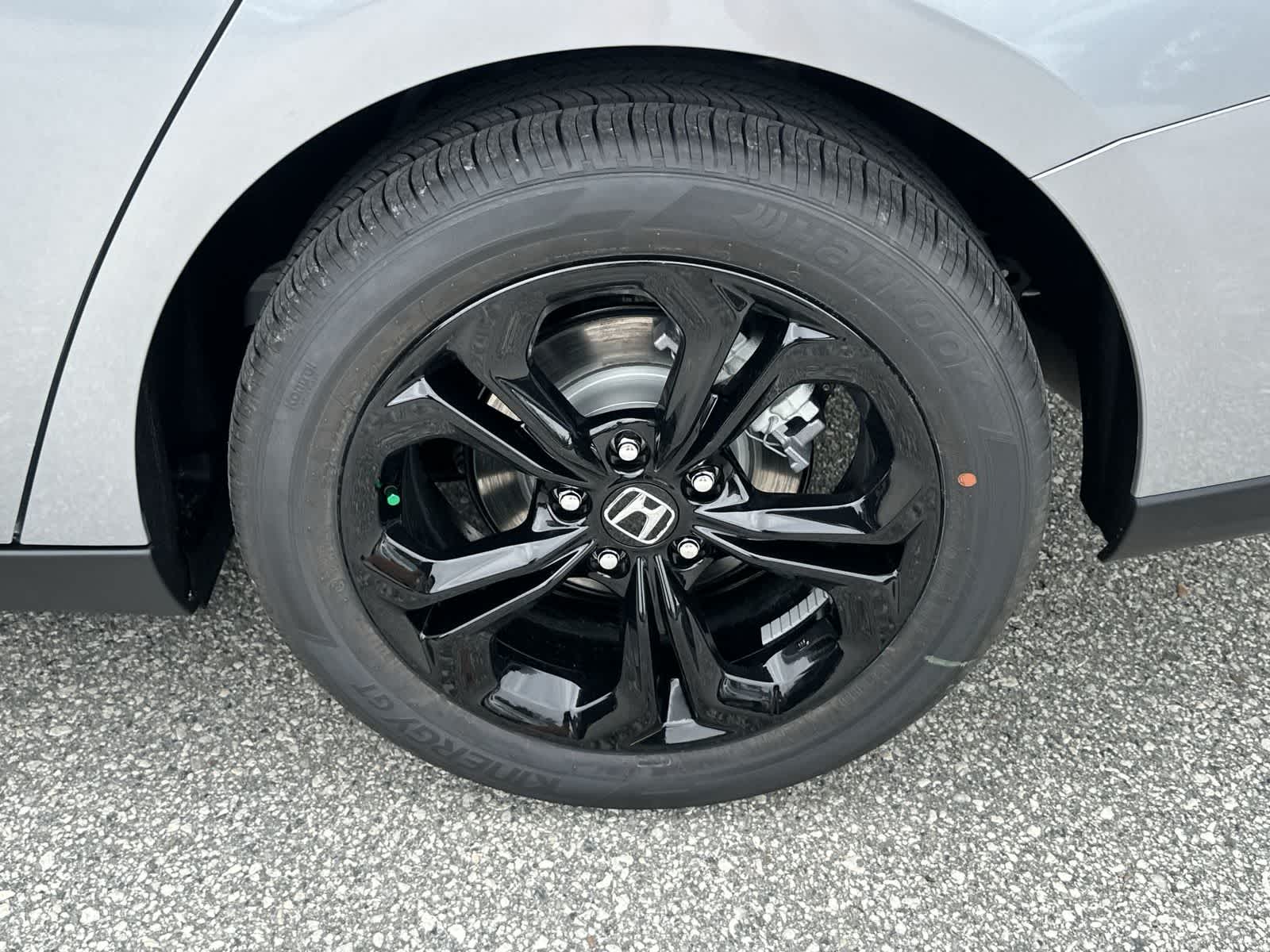 2025 Honda Accord SE - Photo 12