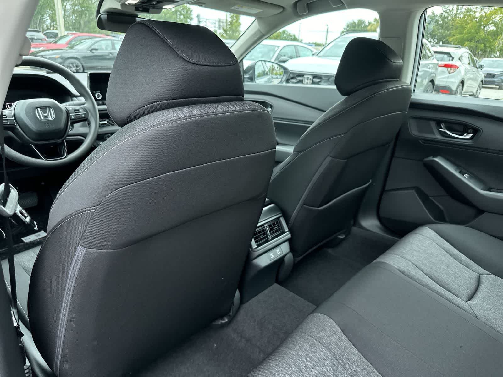 2025 Honda Accord SE - Photo 14
