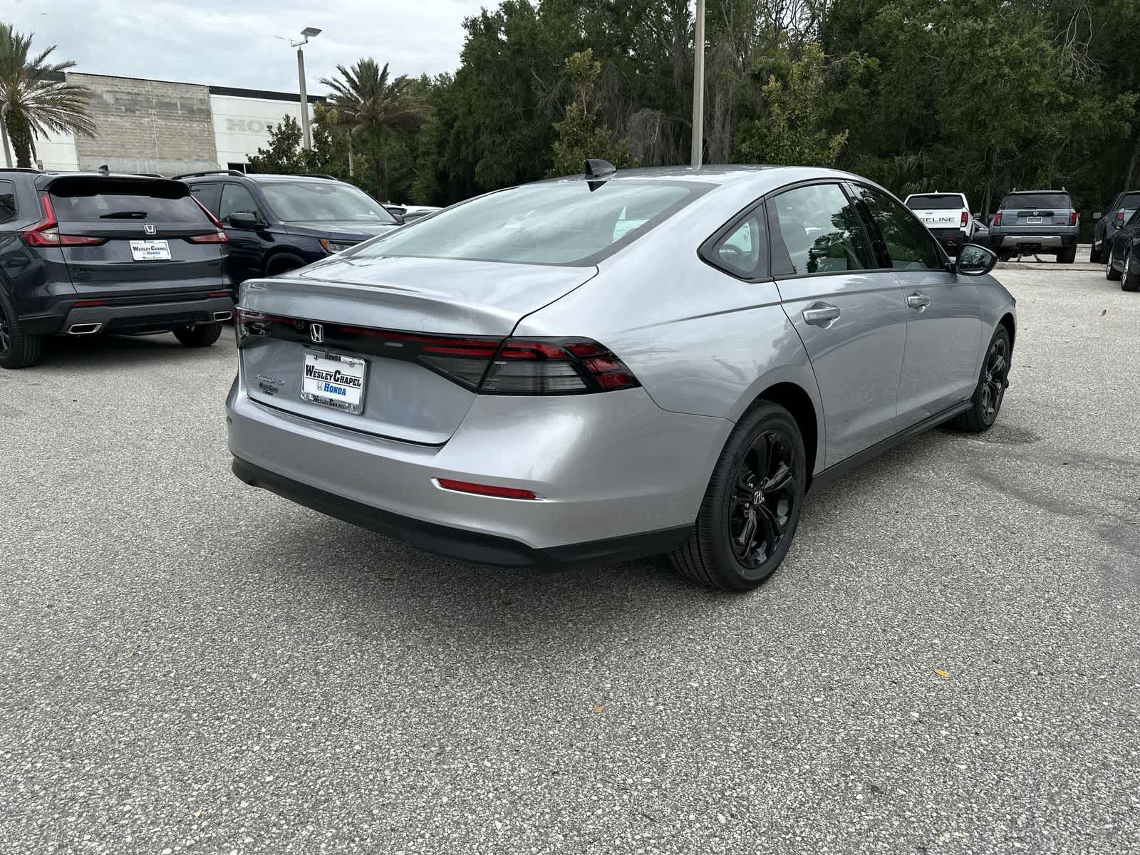 2025 Honda Accord SE - Photo 6