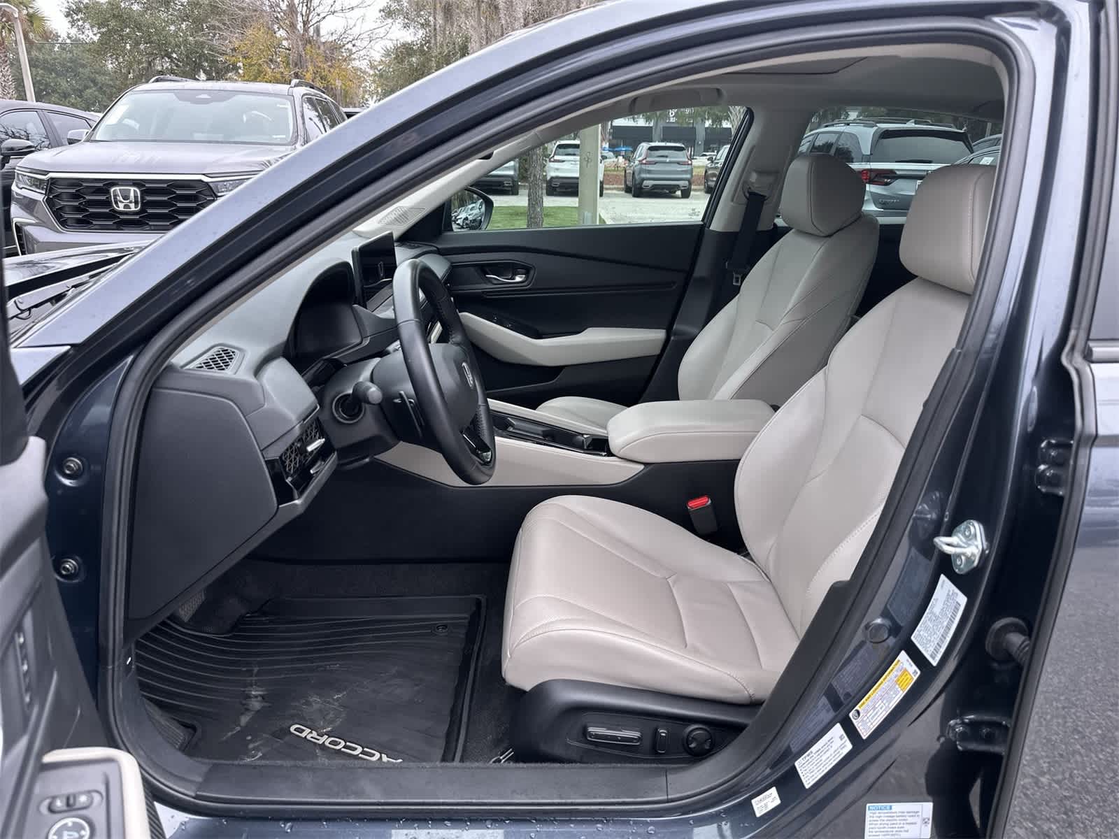 Used 2023 Honda Accord Hybrid EX-L with VIN 1HGCY2F66PA011863 for sale in Kansas City