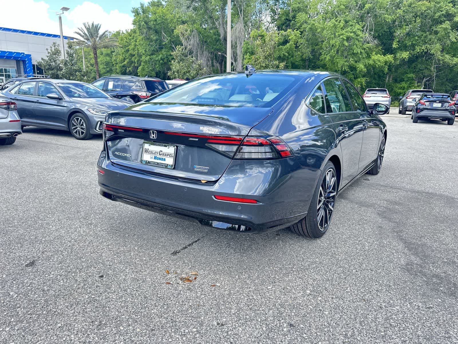 View vehicle photo 5