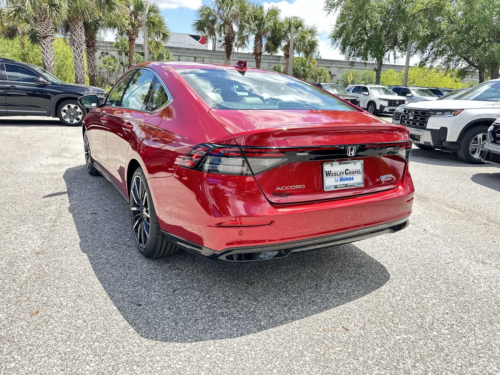 View vehicle photo 4