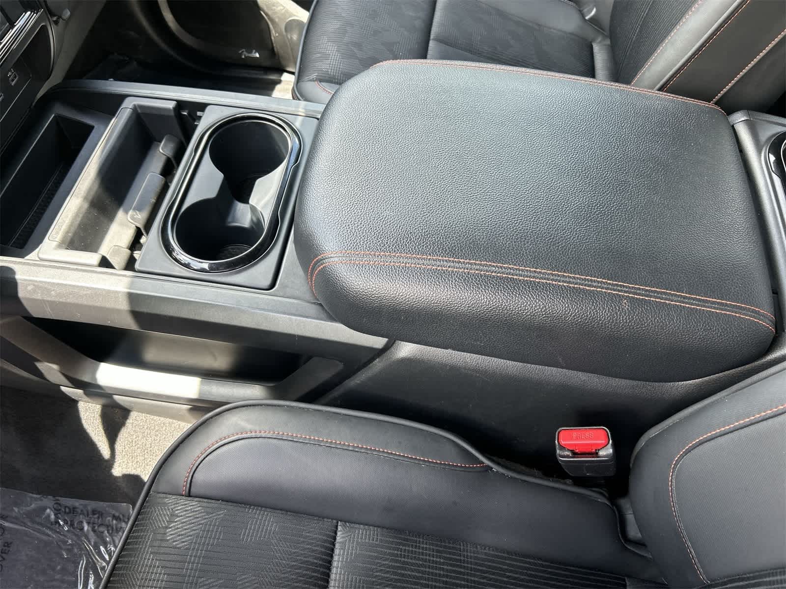 2024 Nissan Titan Crew Cab PRO-4X photo 15