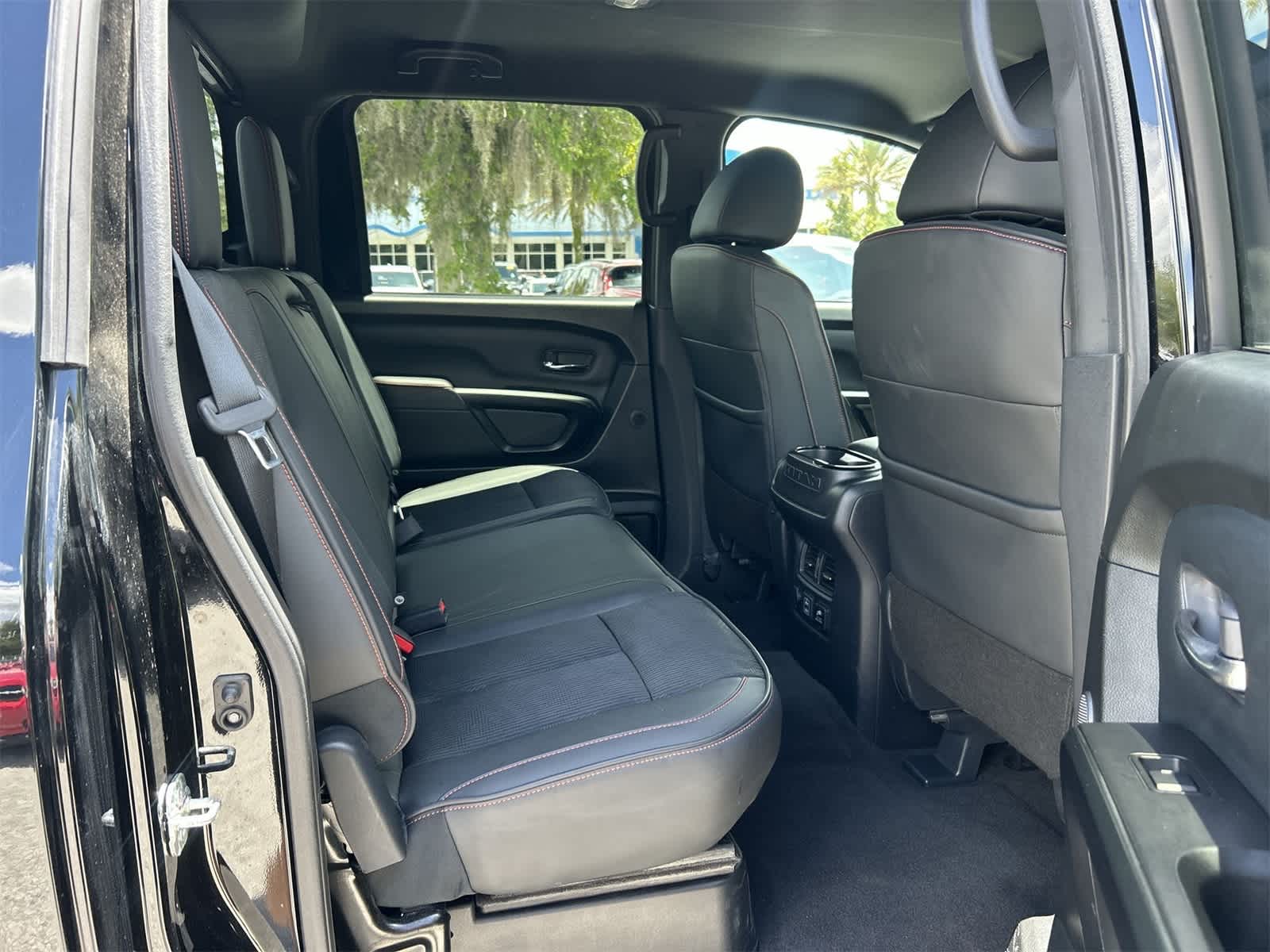 2024 Nissan Titan Crew Cab PRO-4X photo 13