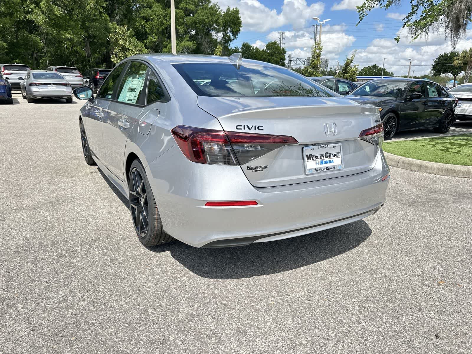 View vehicle photo 4