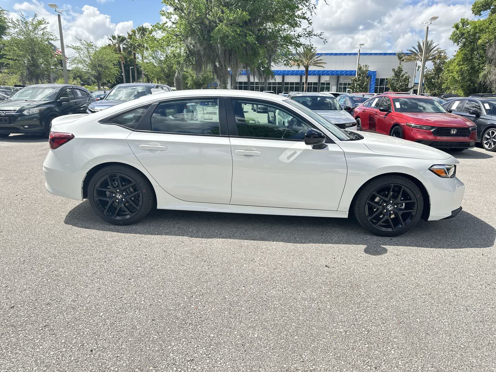 View vehicle photo 7