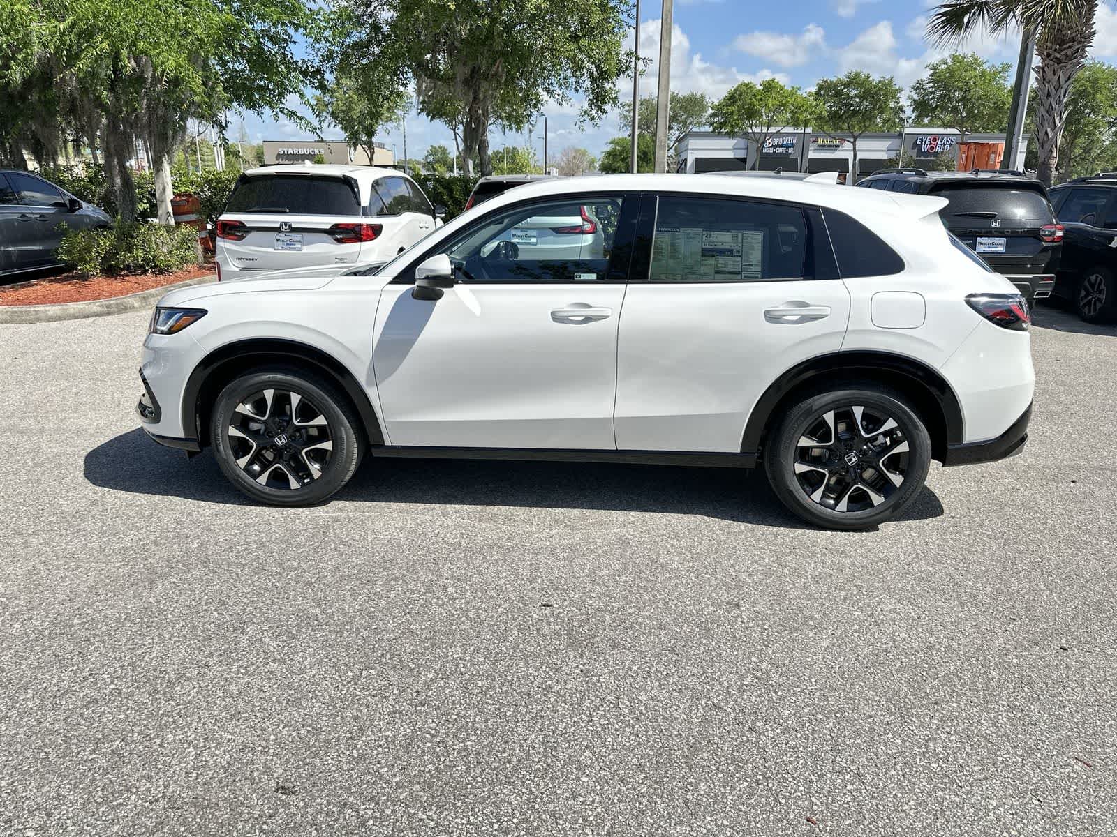 View vehicle photo 3