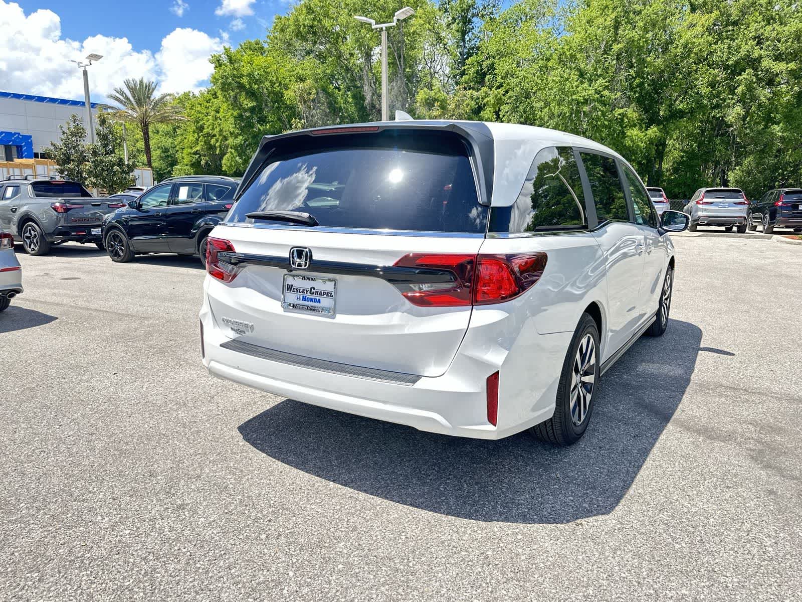 View vehicle photo 6