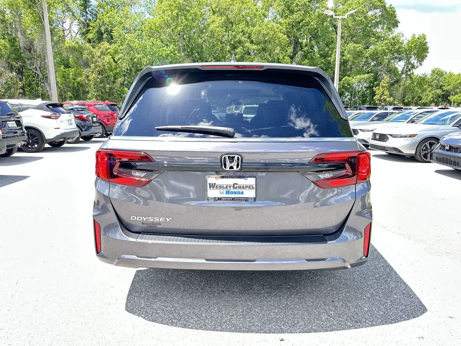 View vehicle photo 5