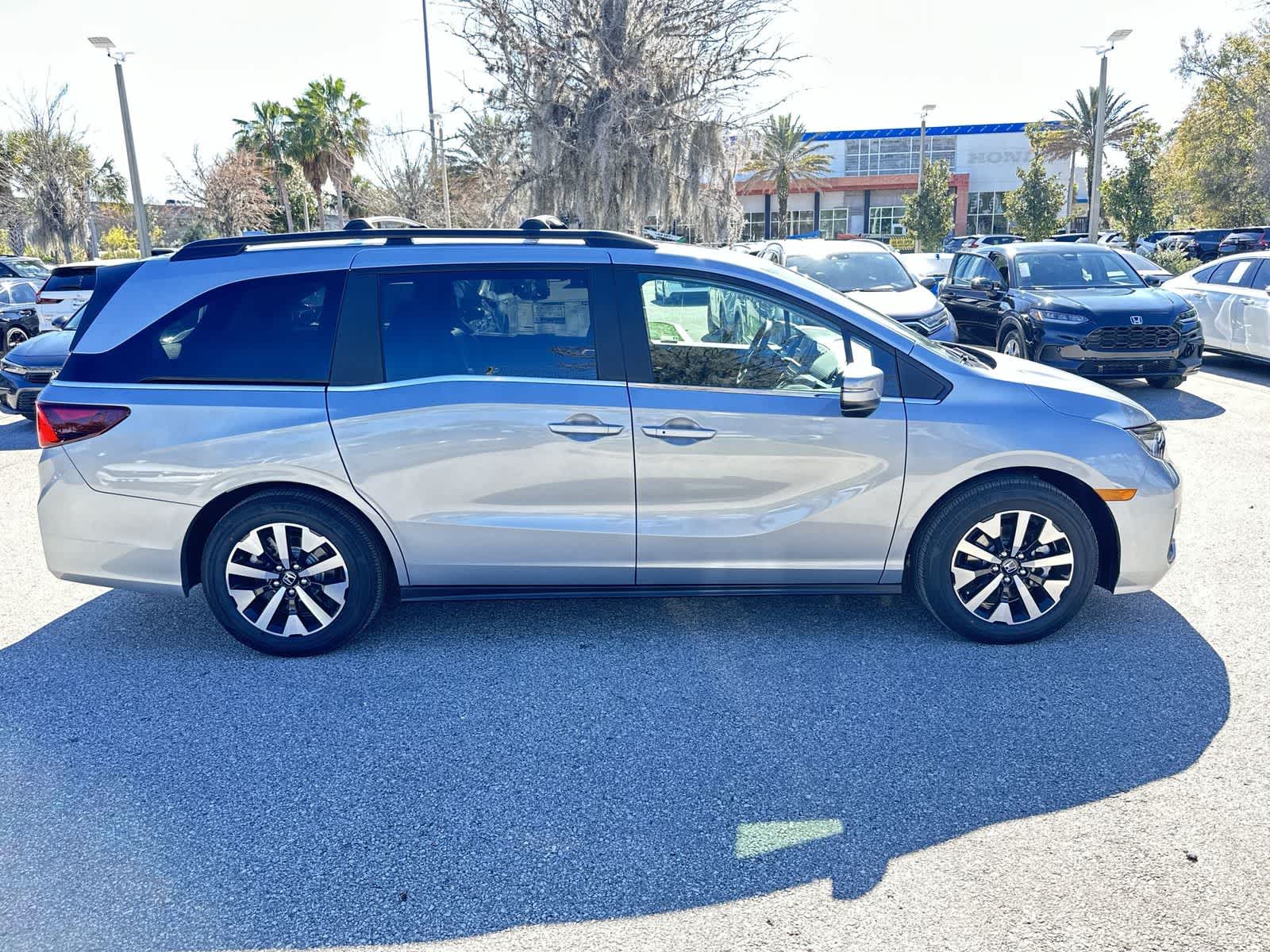 2026 Honda Odyssey EX-L - Photo 7
