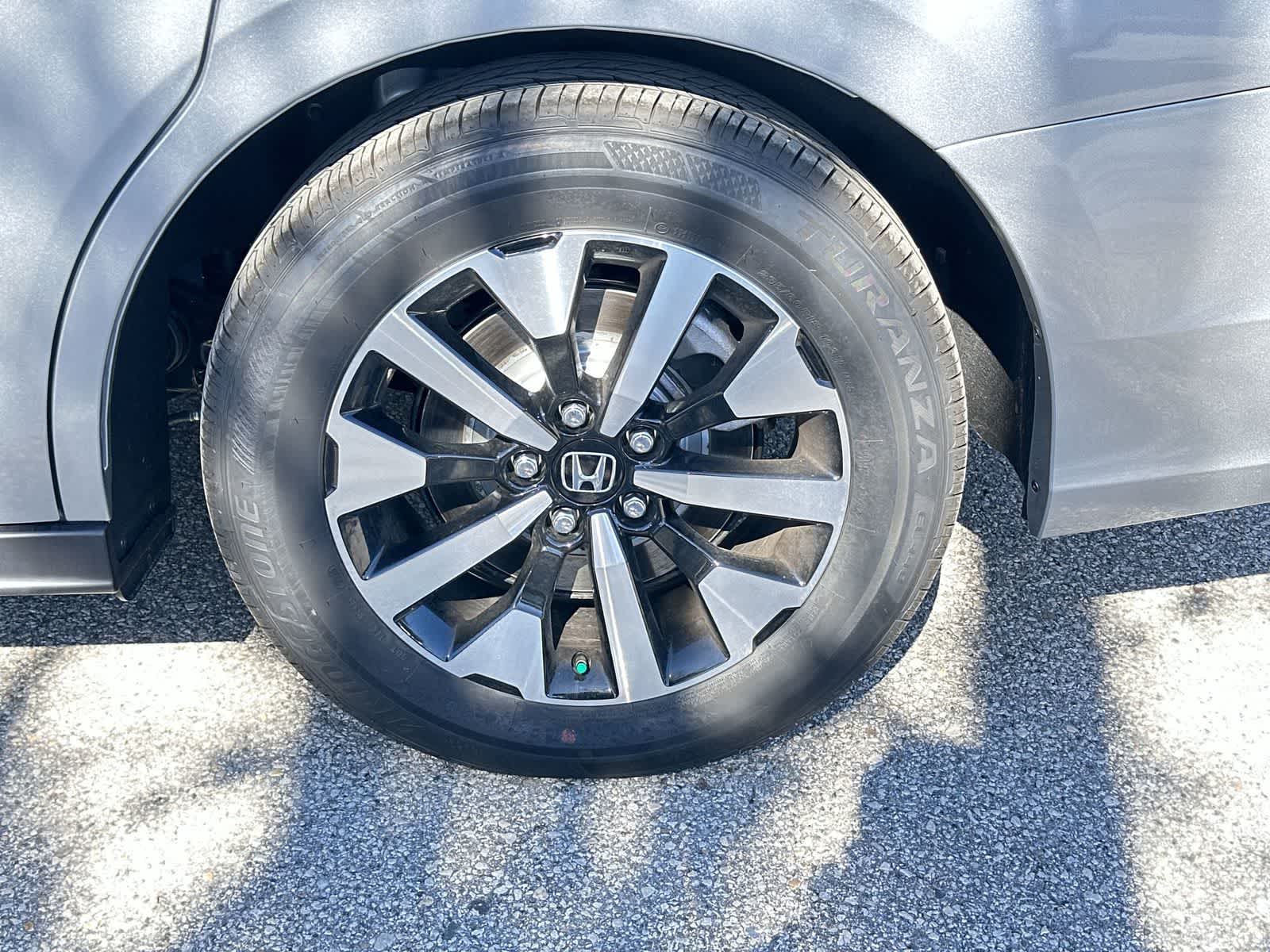 2026 Honda Odyssey EX-L - Photo 12
