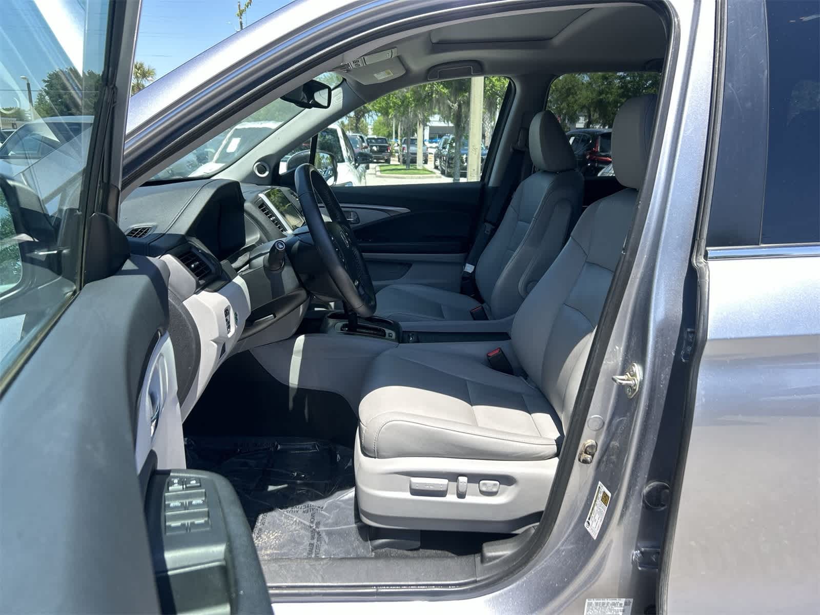 Used 2017 Honda Pilot EX-L with VIN 5FNYF6H64HB000271 for sale in Wesley Chapel, FL