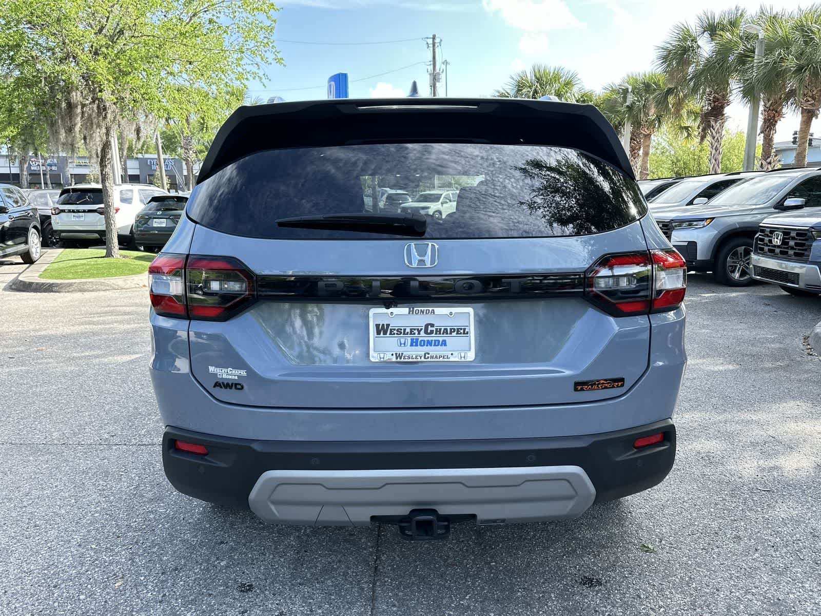 View vehicle photo 5