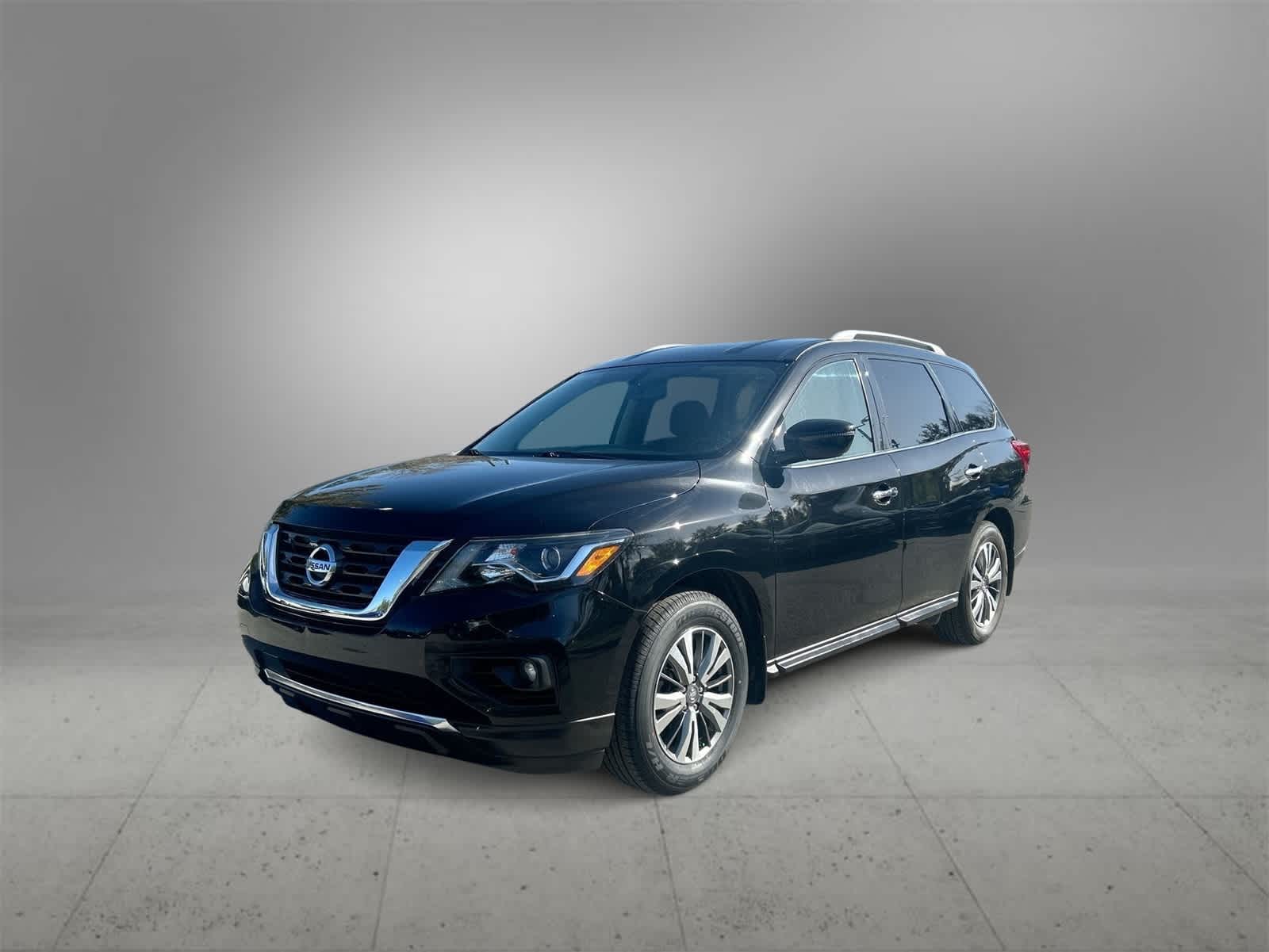 2020 Nissan Pathfinder SV