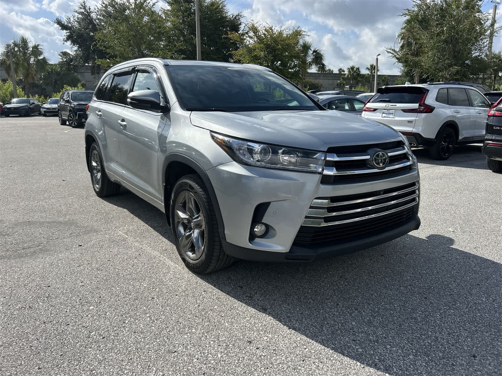 2017 Toyota Highlander Limited Platinum photo 6