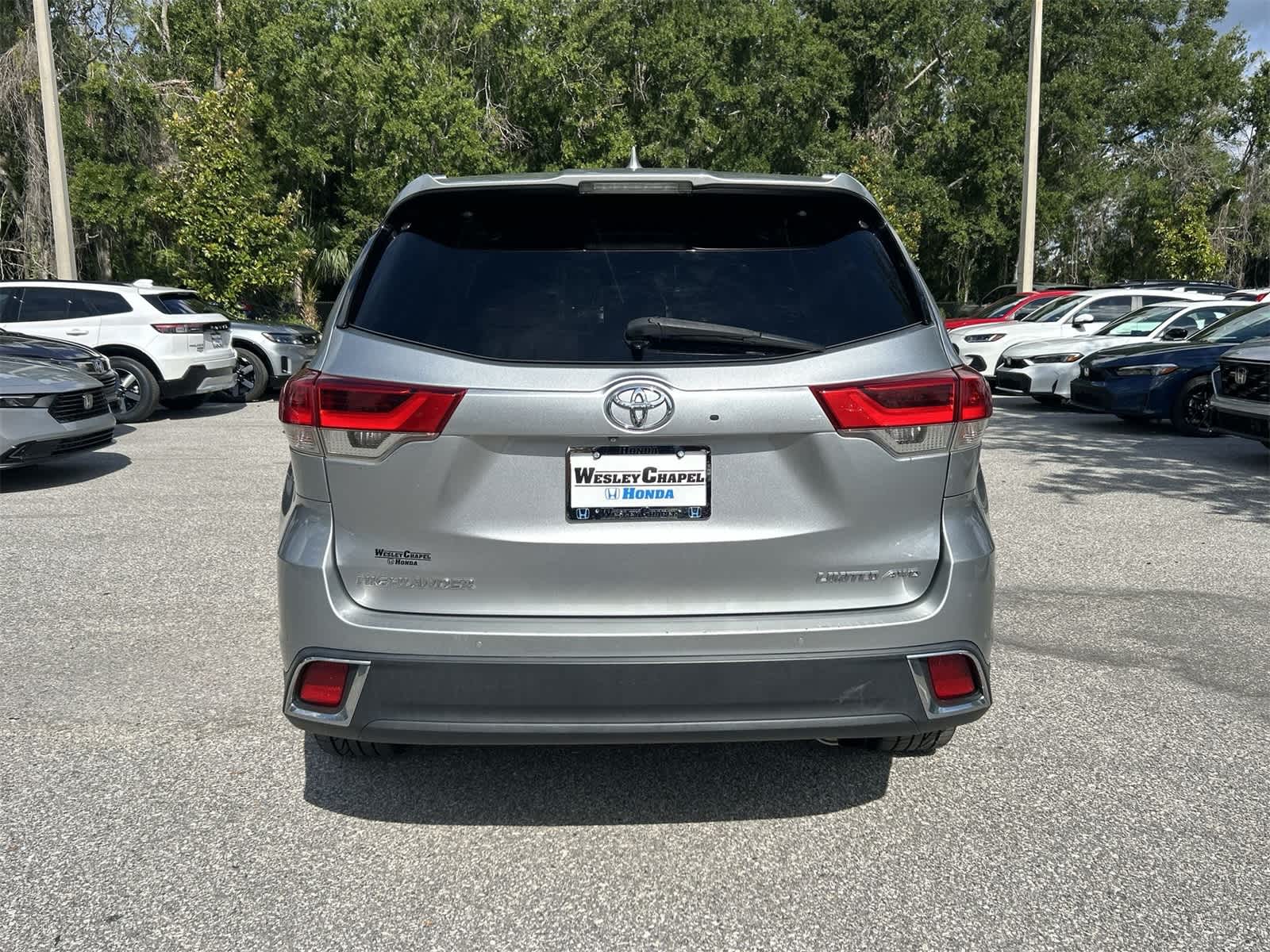 2017 Toyota Highlander Limited Platinum photo 4