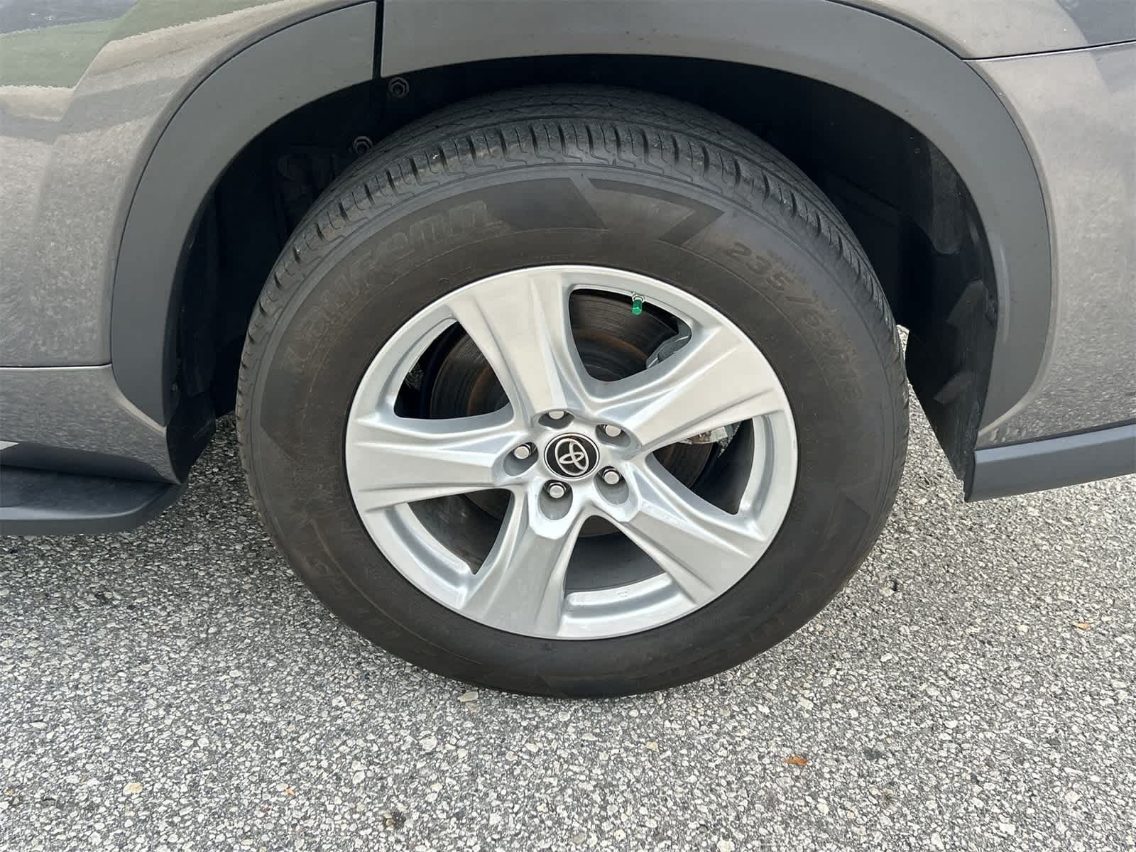 2023 Toyota Highlander XLE photo 10
