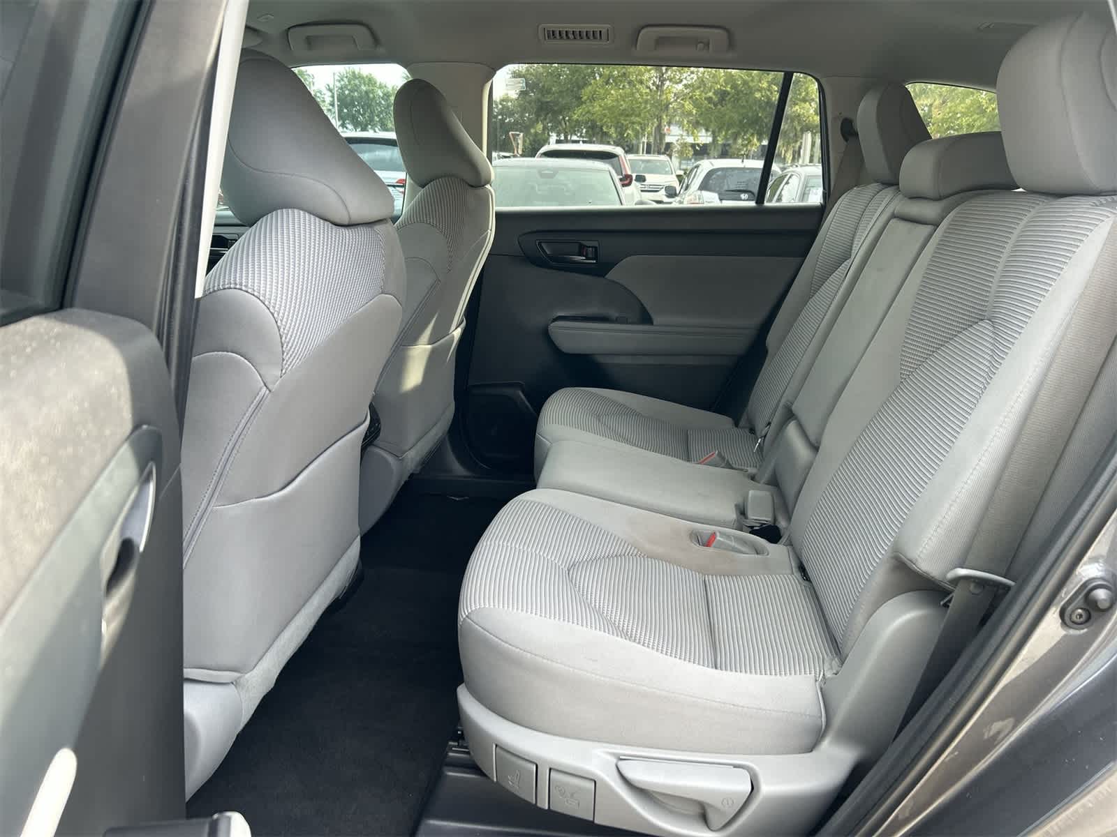 2023 Toyota Highlander XLE photo 13
