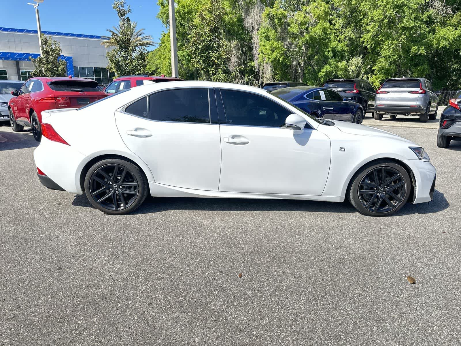 View vehicle photo 7