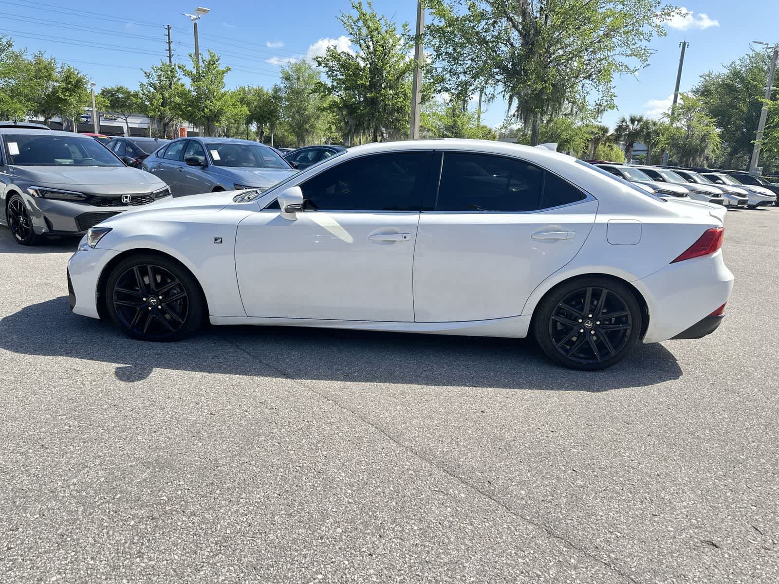 View vehicle photo 3