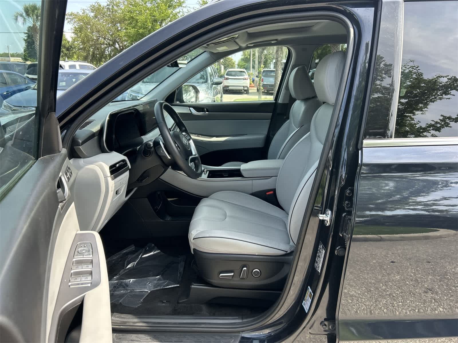 Used 2024 Hyundai Palisade SEL with VIN KM8R44GE5RU716625 for sale in Wesley Chapel, FL