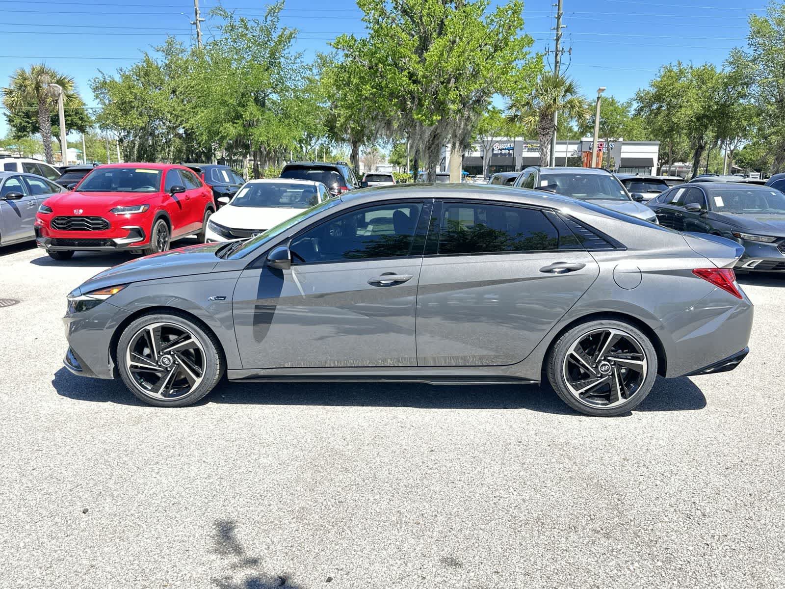 View vehicle photo 3