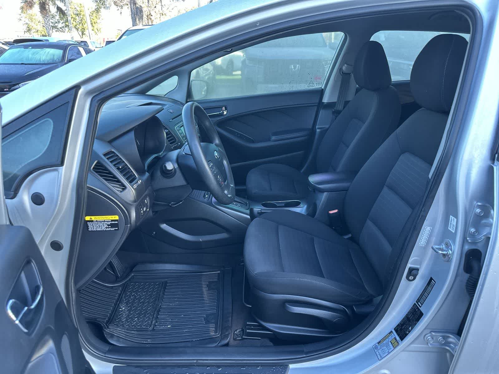 Used 2016 Kia Forte5 LX with VIN KNAFK5A8XG5527933 for sale in Wesley Chapel, FL