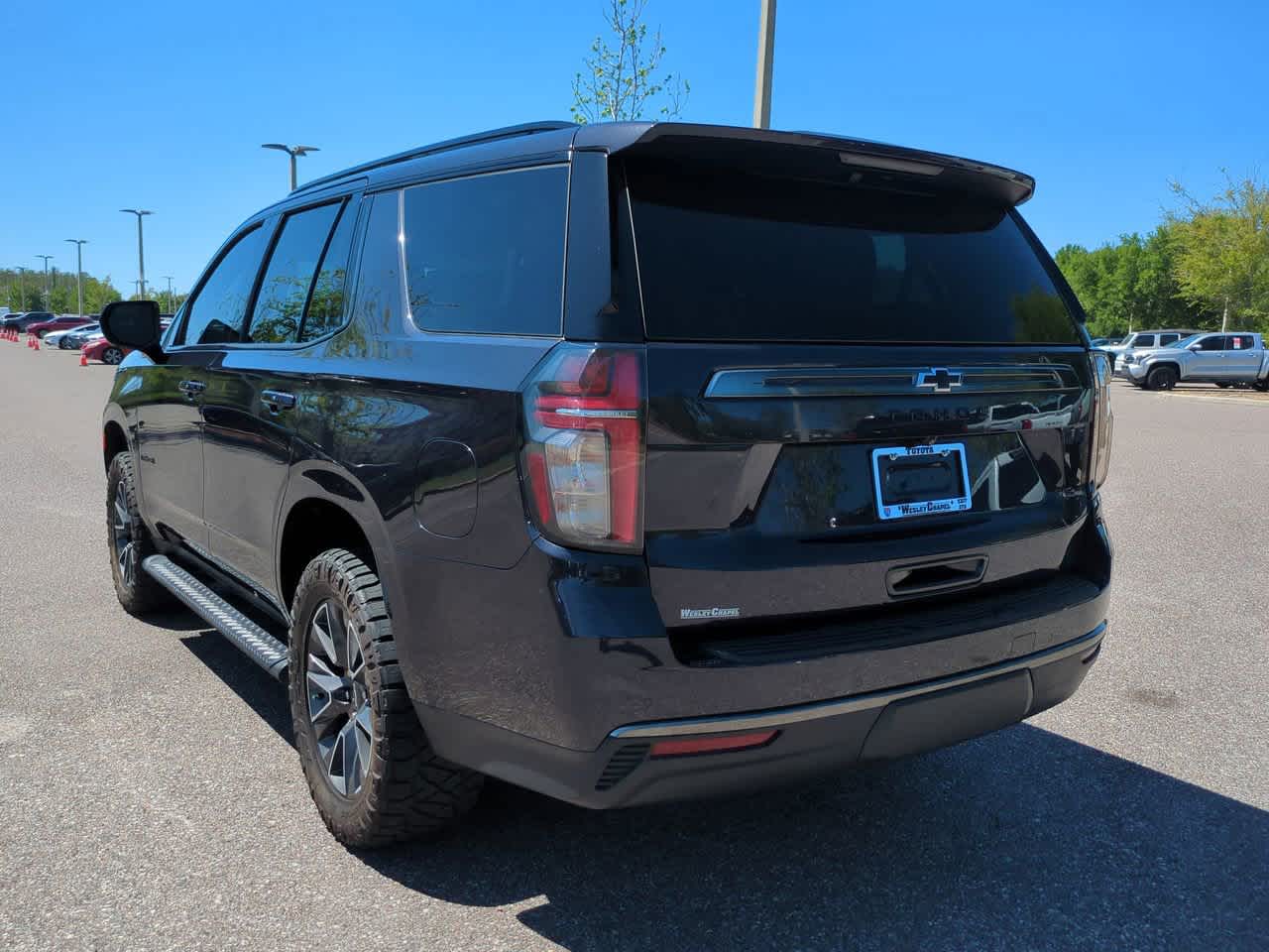 View vehicle photo 4